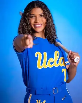 Maya Brady Photo